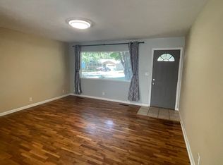 1540 E Crestview St, Springfield, MO 65804