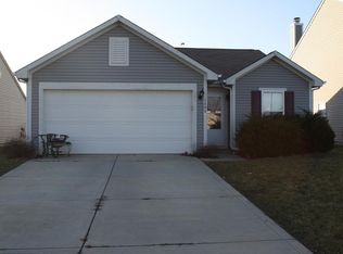 1404 Pencross Ln, Greenwood, IN 46143