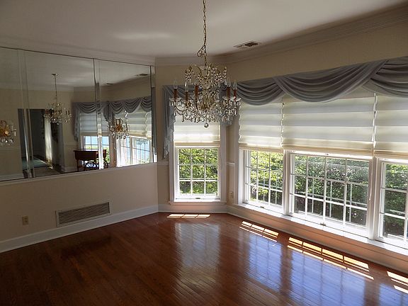 4th image of 1348 S Shore Dr