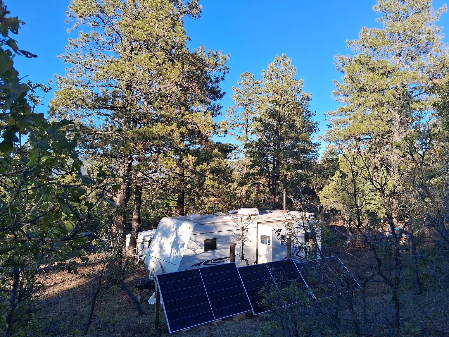 1 bed, 1.5 bath, 300 sqft, $600 — Photo 2