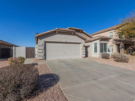 3rd image of 2753 N Maria Ln