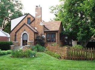 2923 25th Ave, Moline, IL 61265