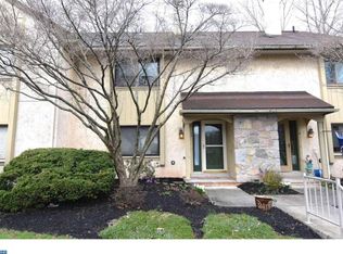 10 Muirfield Dr, Reading, PA 19607