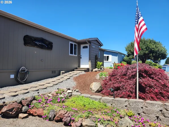 100 River Bend Rd Space 24, Reedsport, OR 97467