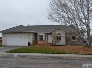 950 Hillview Dr, Rexburg, ID 83440