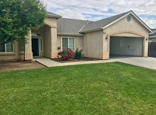2240 Lorena Ave, Sanger, CA 93657