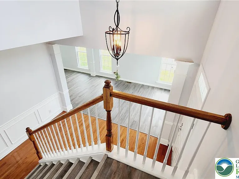 1816 Emerald Dr S — Photo 24