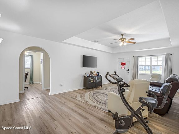 4th image of 3404 Kilbee St