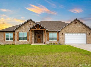 30 Charlene Dr, Cabot, AR 72023