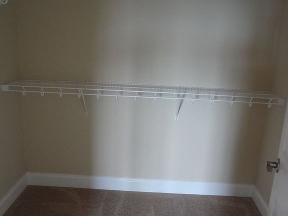 4th image of 200 Berwick Dr