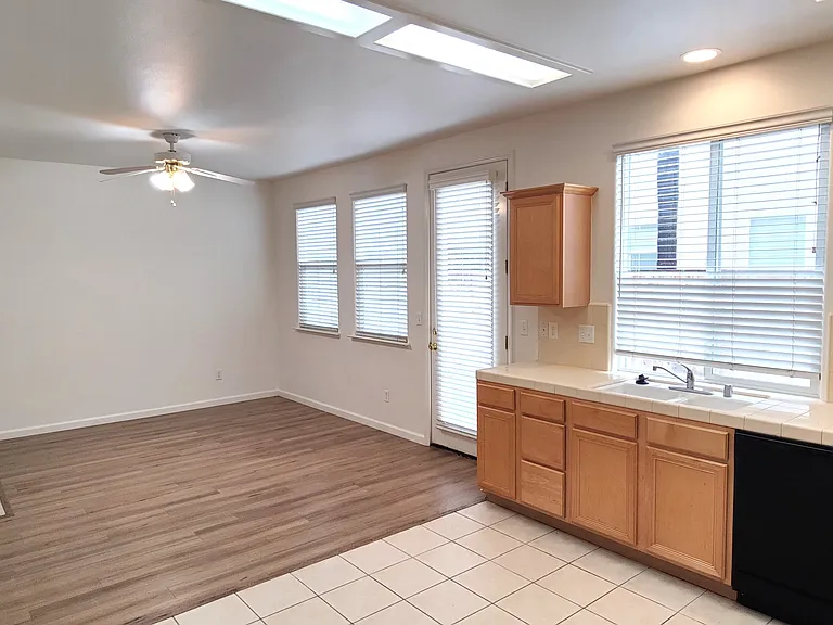 60 W Brittany Ln — Photo 8
