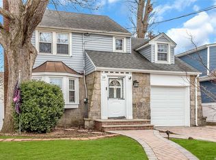 119 Emerson Pl, Valley Stream, NY 11580