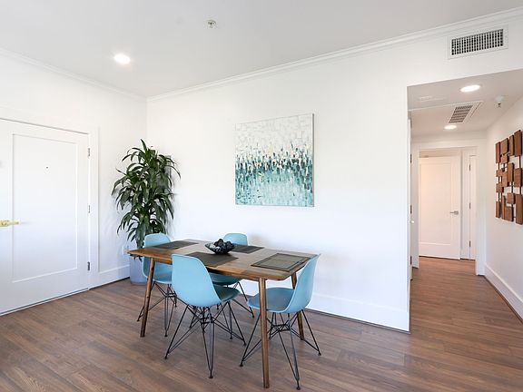 3rd image of 6533 Hollywood Blvd APT 108