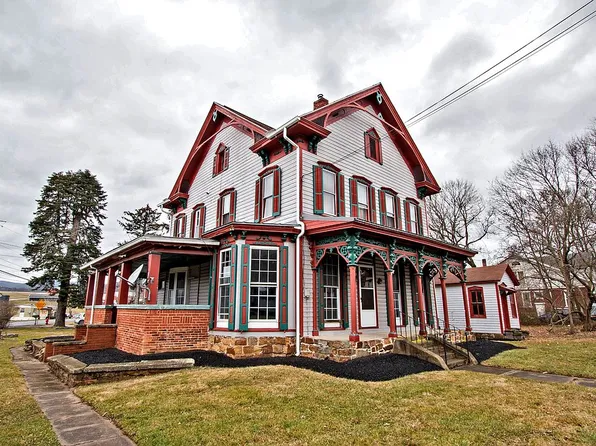 771 Main St, Mc Alisterville, PA 17049