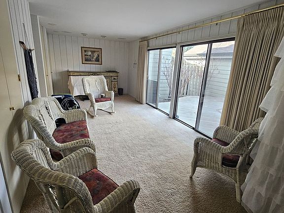 2nd image of 10 Heatherwood Ln