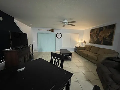 3 bed, 2.5 bath, 1562 sqft, $2,000 — Photo 3