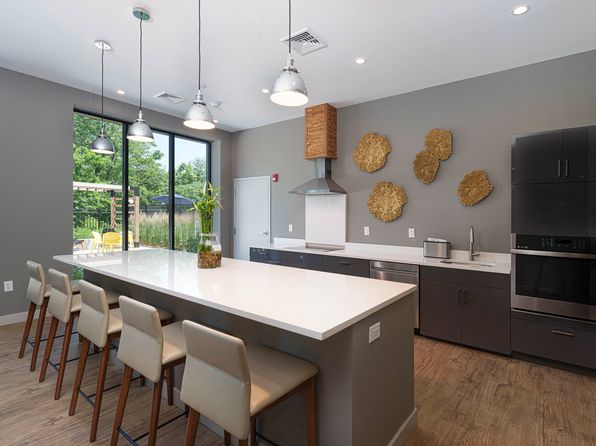 1400 Main St #4261041