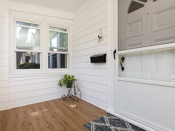 5th image of 16 Libbey St