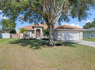 879 Grove Dr, Naples, FL 34120