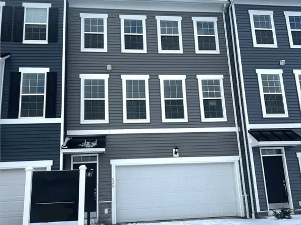121 Affinity Dr, Harmony, PA 16037