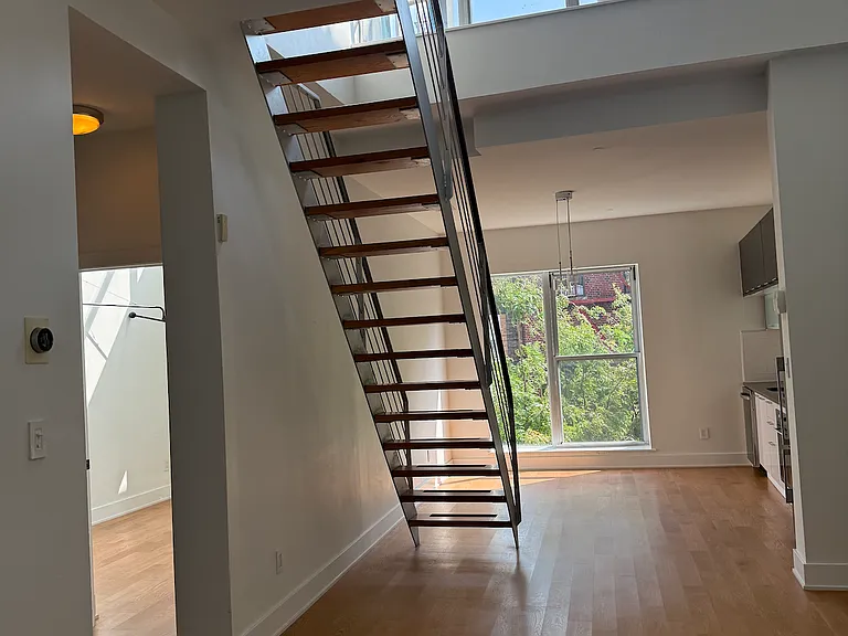351 S 3rd St #4A — Photo 1