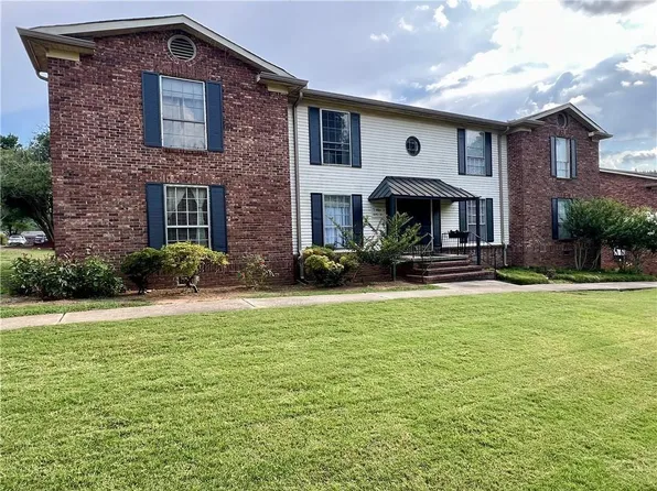 5693 Kingsport Dr #2, Sandy Springs, GA 30342