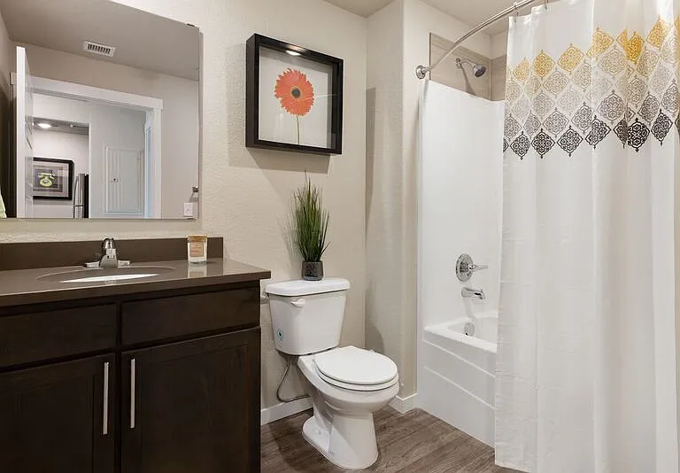 K-Ten Place Apartments — Photo 25