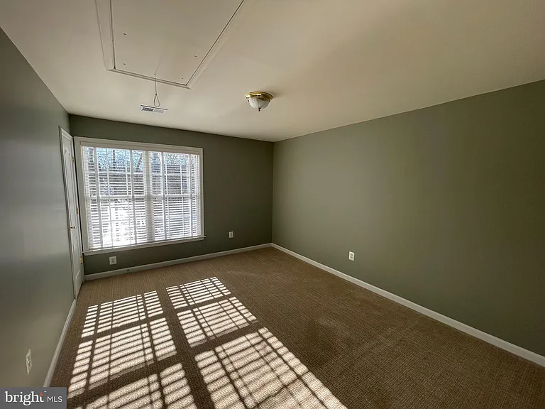21330 Meadow Field Ct — Photo 29