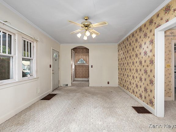 4th image of 1010 Frederick Ave NW