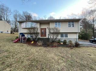 13 Hoffman Dr, Monroe, NY 10950
