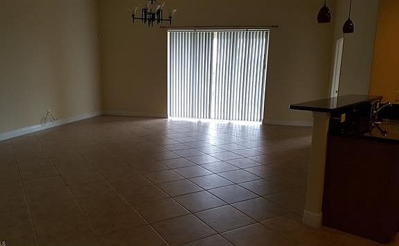 5th image of 403 SW 47th Ter #204