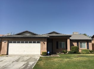 5004 El Palacio Dr, Bakersfield, CA 93307