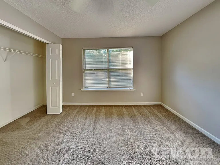 2738 Ravine Hill Dr — Photo 11