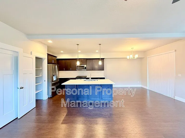 1530 NW 29th Pl — Photo 10