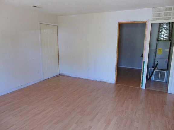2nd image of 1331 7th St