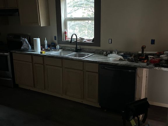 5th image of 1348 Marshall St S #3