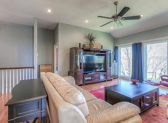 5th image of 12458 Pine Valley Dr