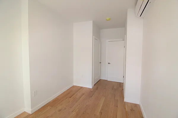 Rented by Compass | media 22