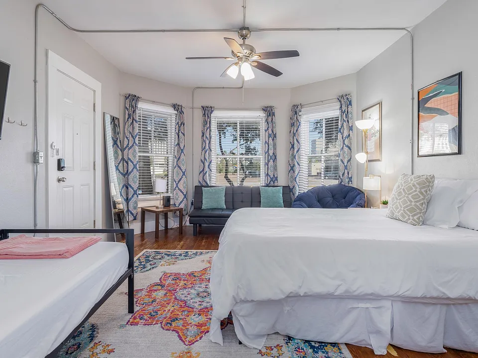 306 Power St #2