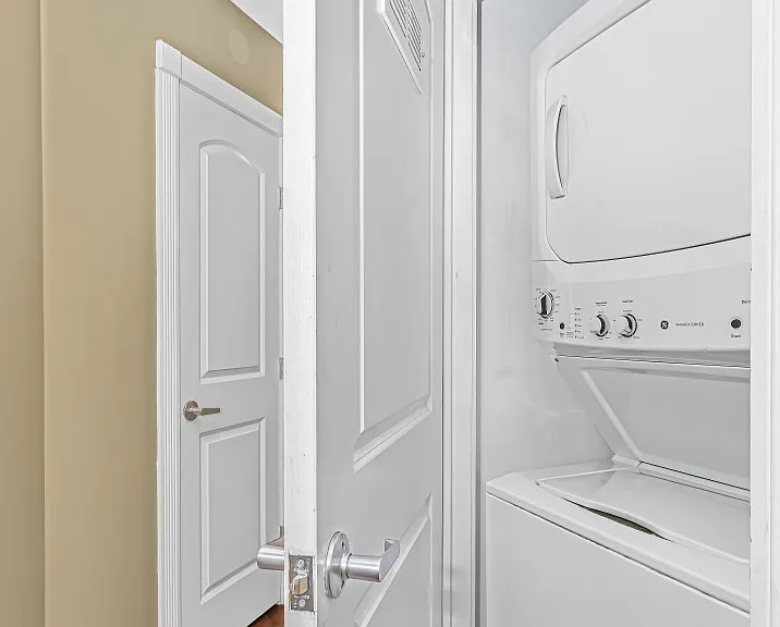 2048 W Hood Ave #3B — Photo 6