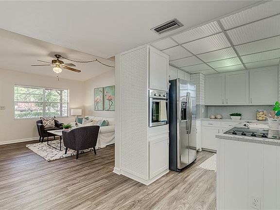 2nd image of 1623 Crystal Ct W