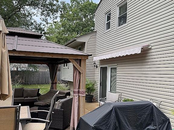 5th image of 43 Haines St