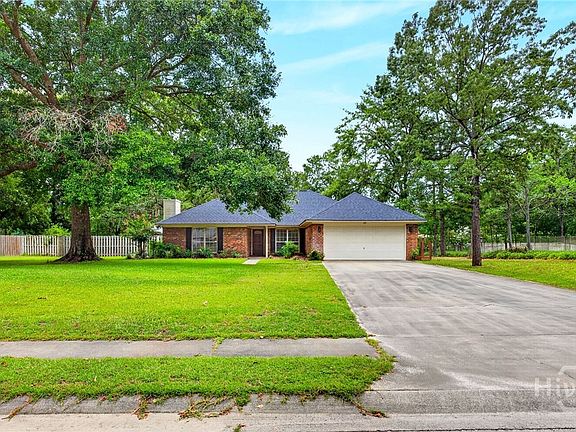 4th image of 35 Fernwood Court