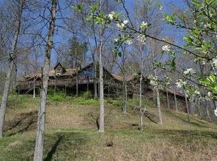 986 Conley Rd, Oil Springs, KY 41238