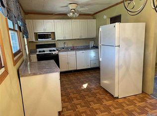 2711 Sipp Ave, Medford, NY 11763