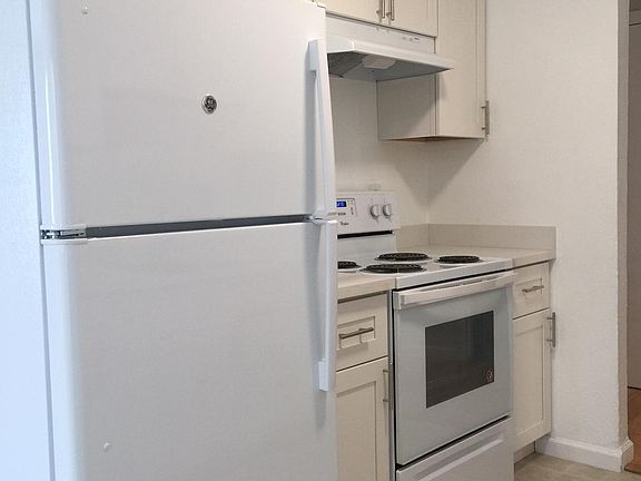 4th image of 257 Poplar Ave APT 1