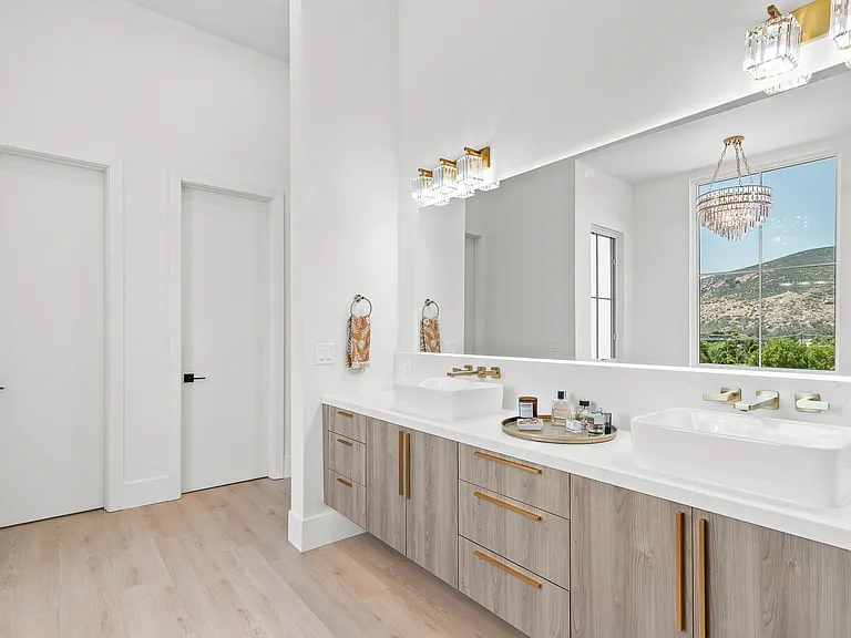 9817 Lorraine Ridge Trl — Photo 49