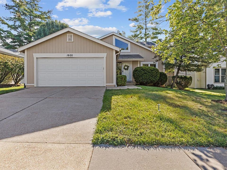1st image of 1600 Meadowside Dr