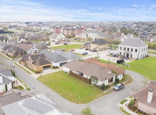 112 Beaulac Ln, Lafayette, LA 70508