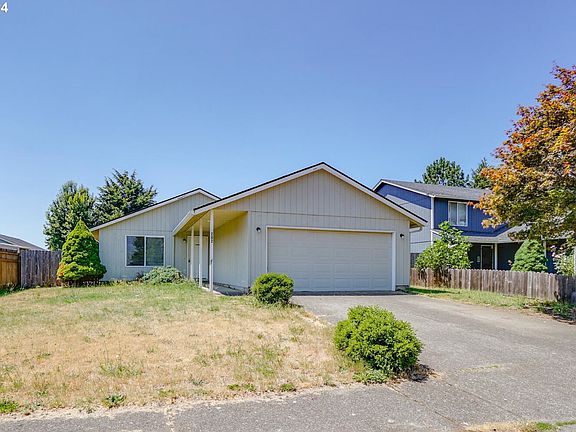2nd image of 202 NE 158th Ave